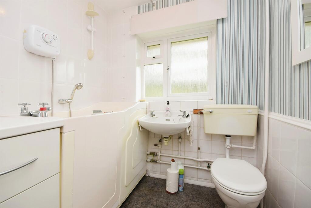 Additional image 10 of Hawthorn Avenue, Brentwood