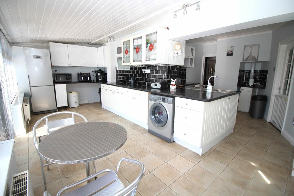 Additional image 5 of Dumont Avenue, St Osyth Village