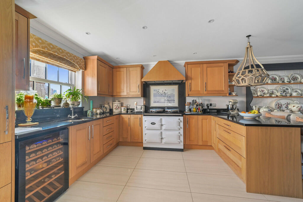 Additional image 8 of De Vere Place, Gosfield, Halstead