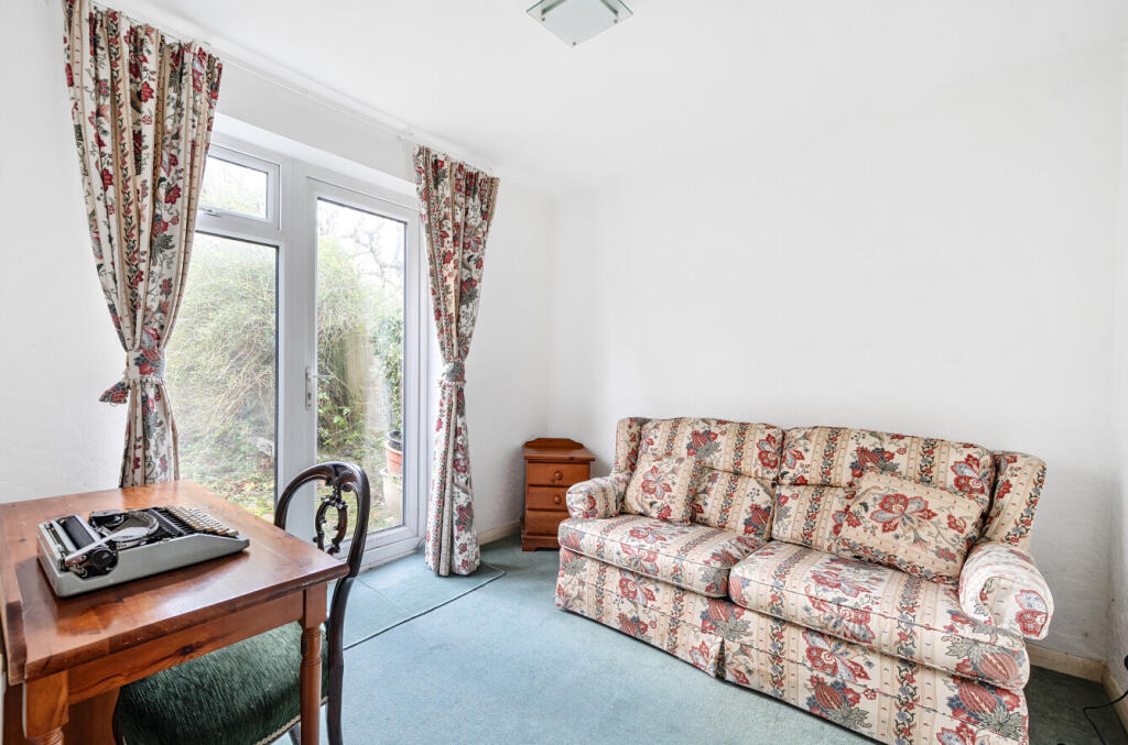 Additional image 6 of Hyrstdene, South Croydon