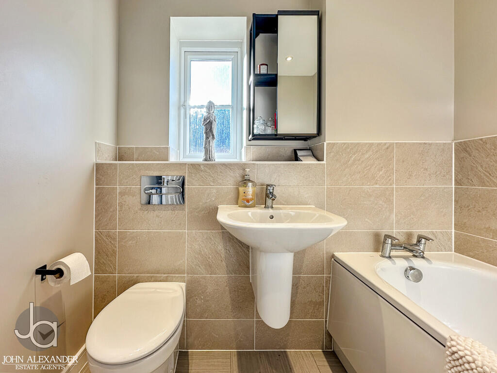 Additional image 10 of Oakhouse Close, Colchester