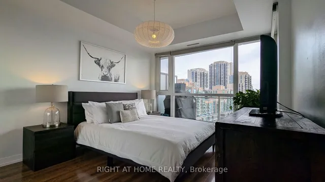 Additional image 10 of 5101 Dundas St Unit 906