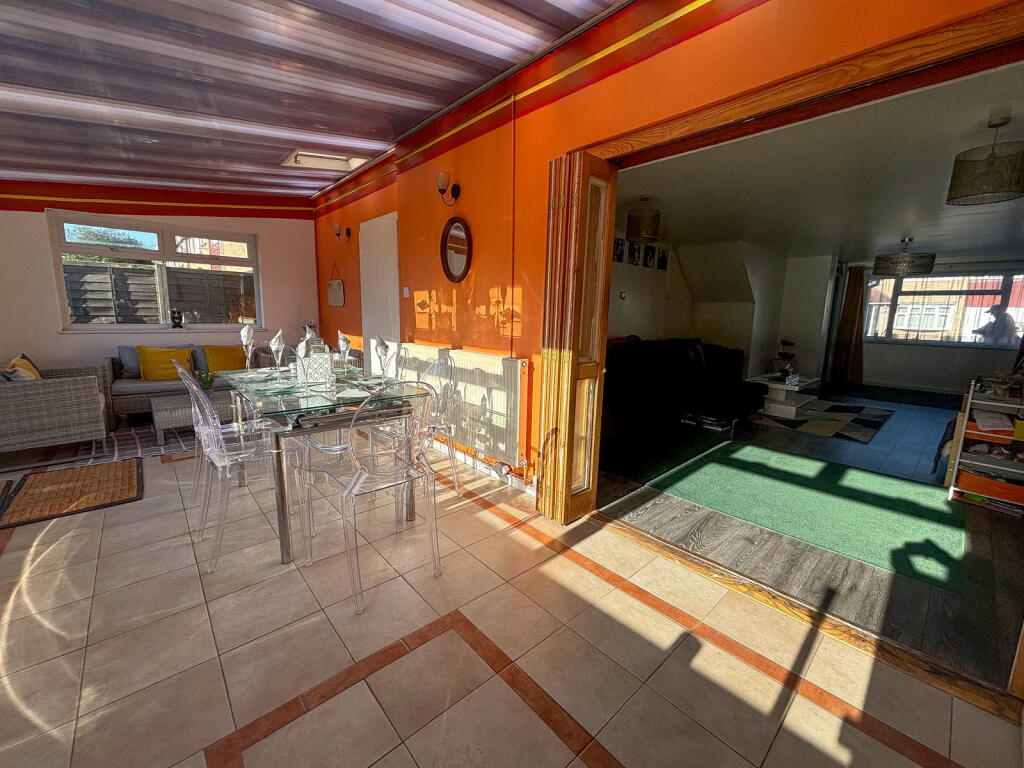 Additional image 13 of Glovers Field, Kelvedon Hatch, Brentwood