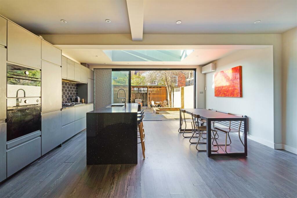 Additional image 6 of Thirsk Road, Mitcham