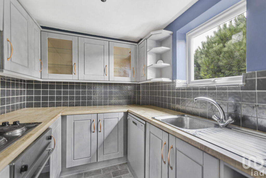 Additional image 2 of stoney Common, Stansted, CM24