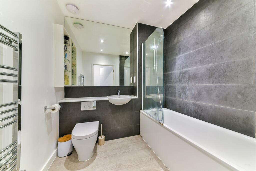 Additional image 14 of Selsdon Road, South Croydon