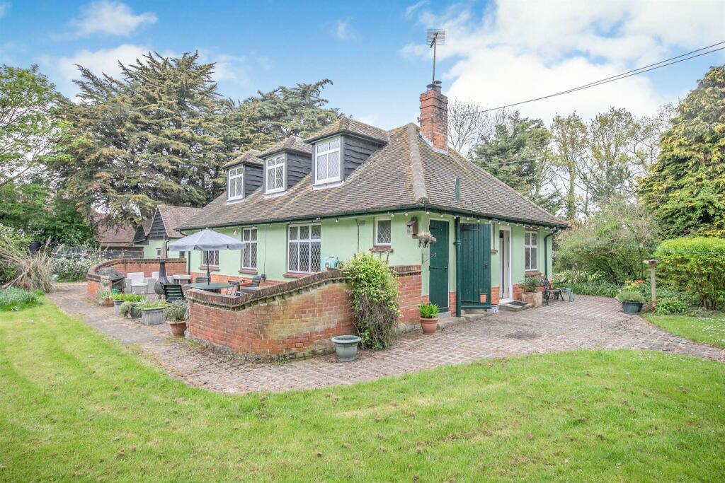 Additional image 18 of Thorpe Park Lane, Thorpe-Le-Soken, Clacton-On-Sea