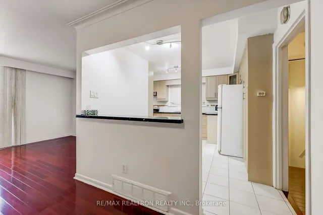 Additional image 15 of 365 Hollywood Ave