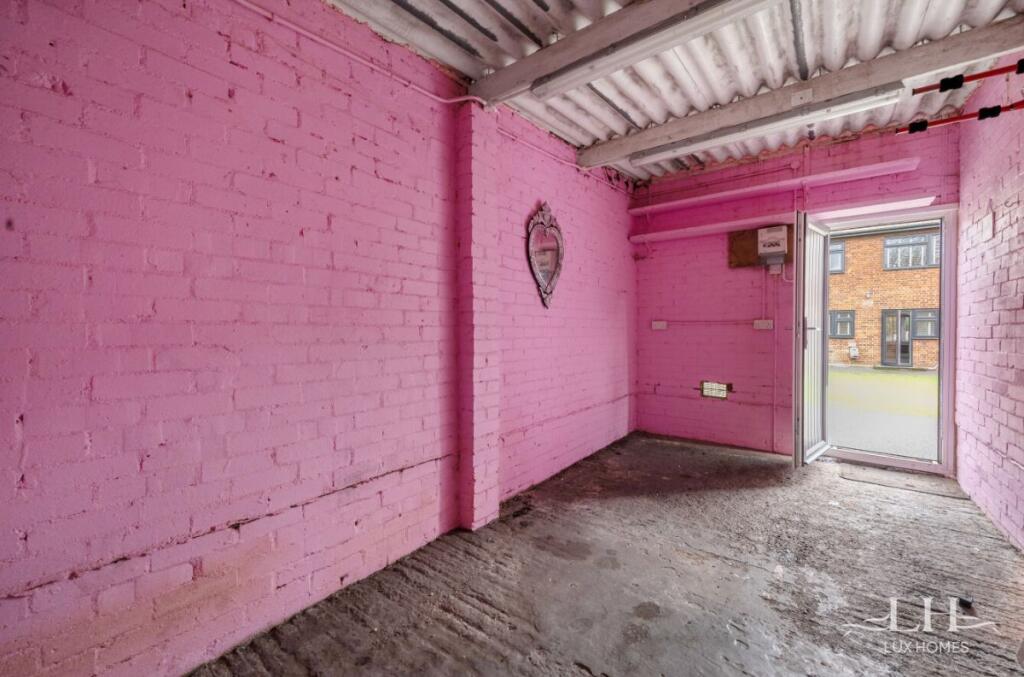 Additional image 18 of Doddinghurst Road, Brentwood