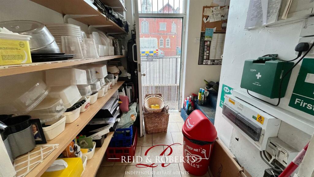 Additional image 13 of Daniel Owen, Mold