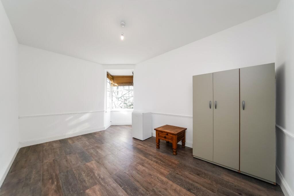 Additional image 36 of Hart Road, Harlow