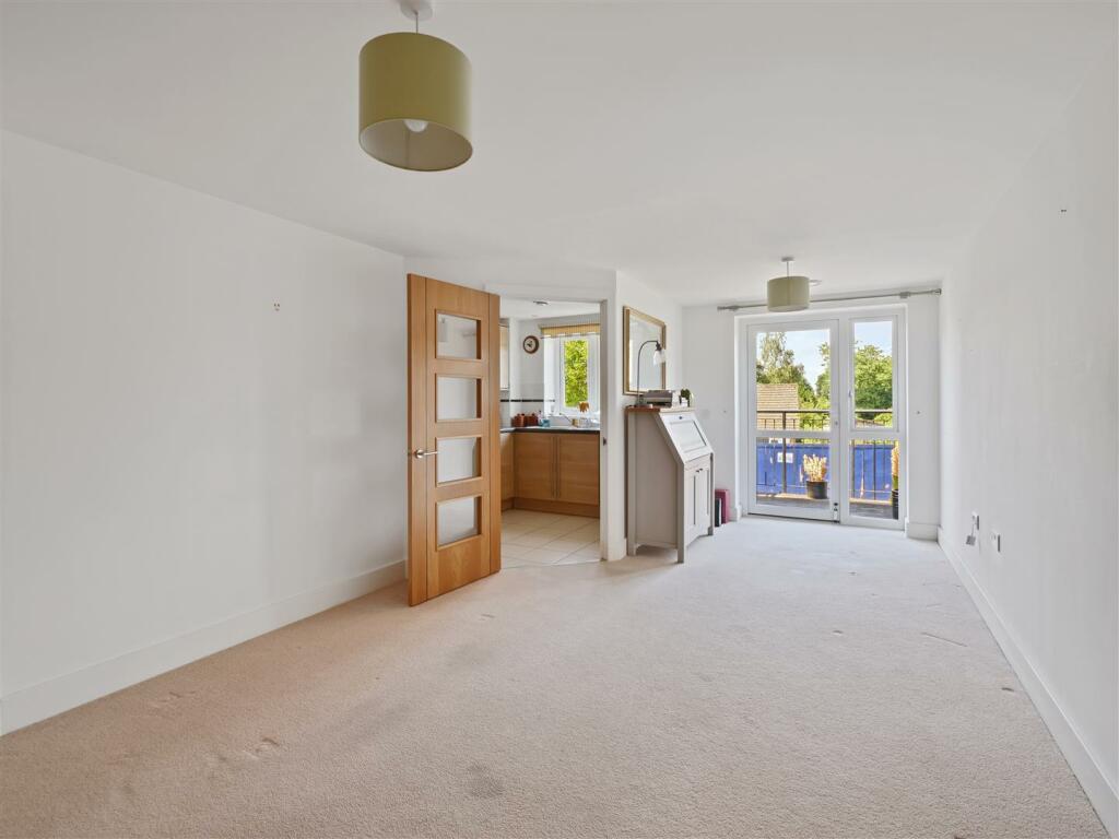 Additional image 2 of Limpsfield Road, Sanderstead, South Croydon