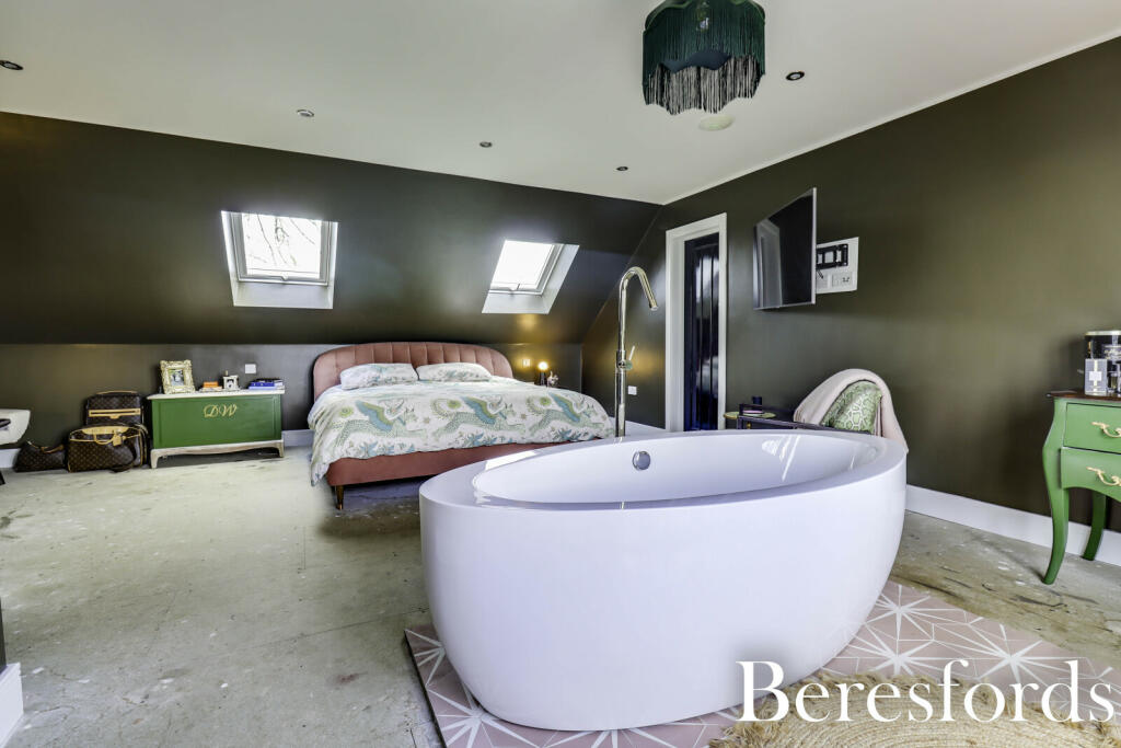 Additional image 18 of London Road, Brentwood, CM14