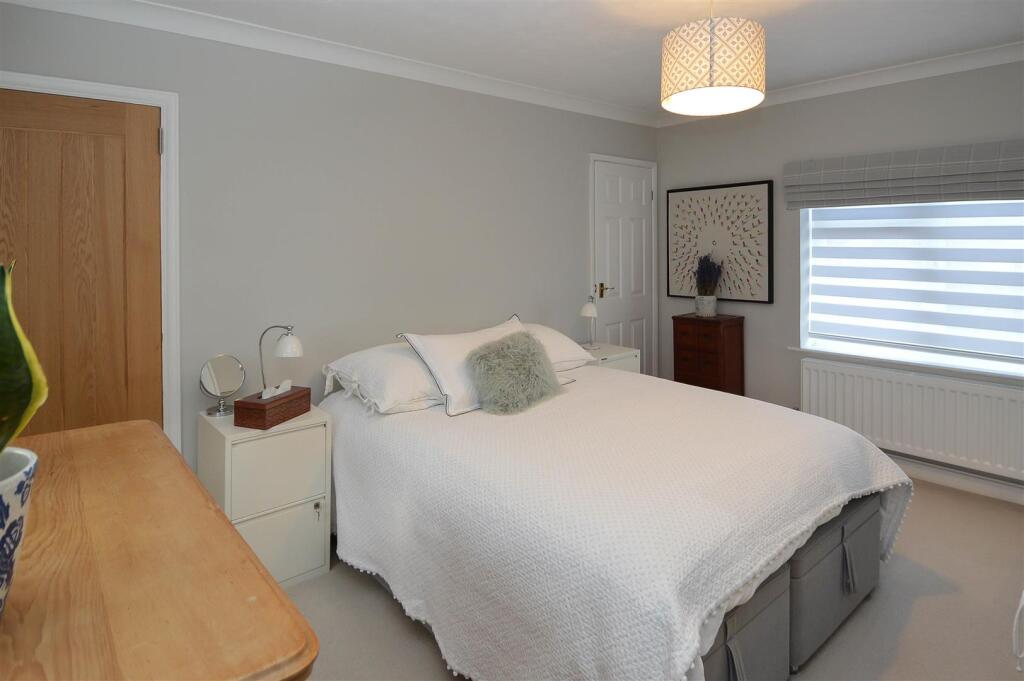 Additional image 12 of Costead Manor Road, Brentwood