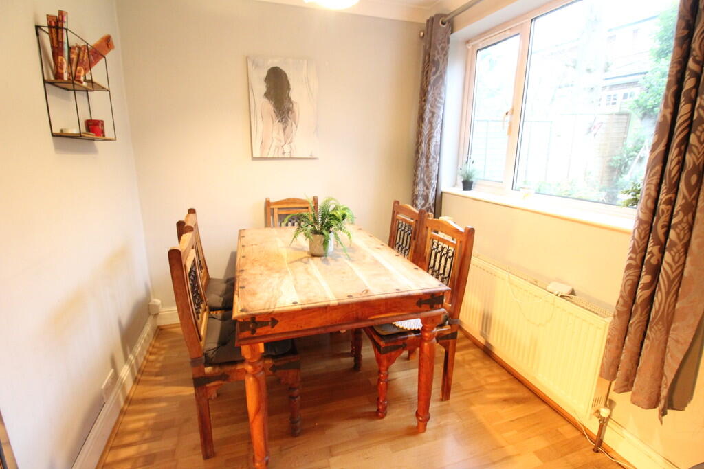 Additional image 5 of Beehive Chase, Brentwood