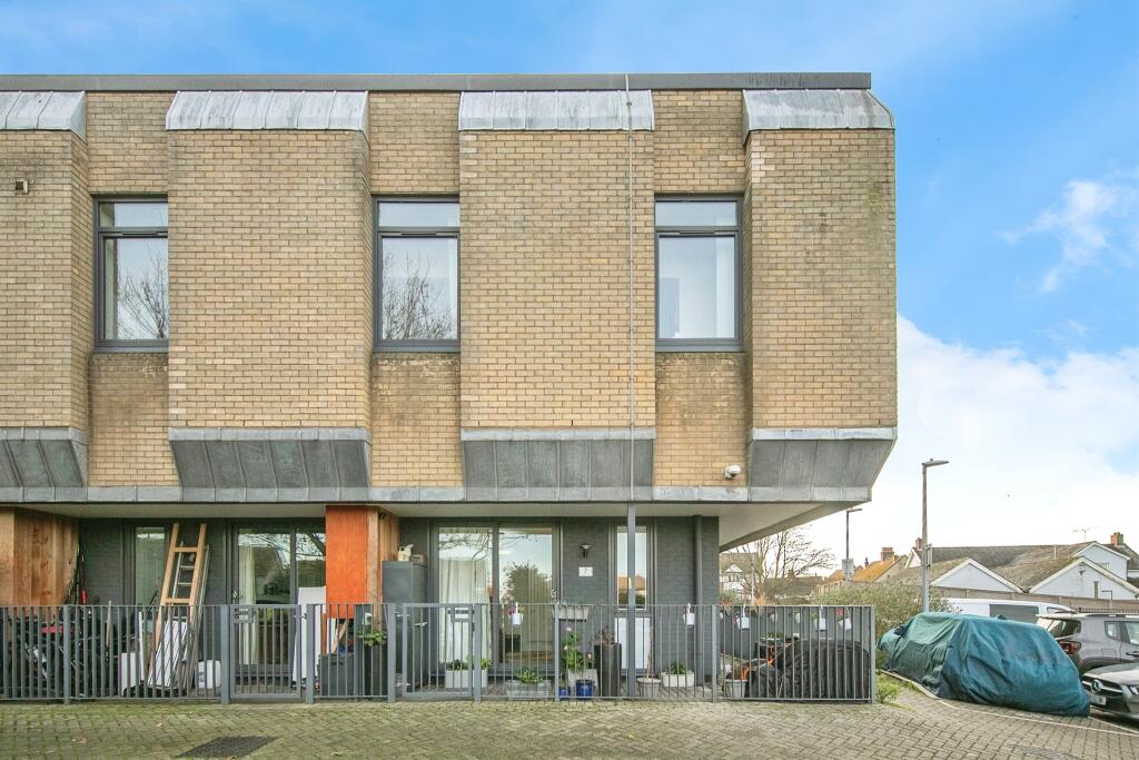 Additional image 14 of Main Road, Harwich