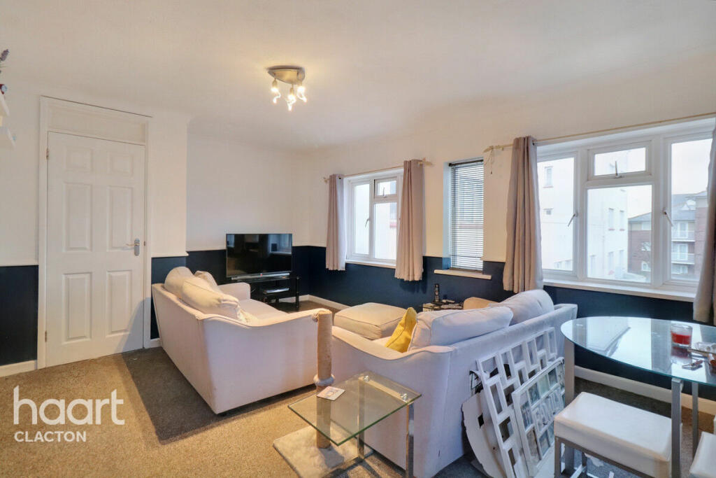 Additional image 10 of Marine Parade East, Clacton-On-Sea