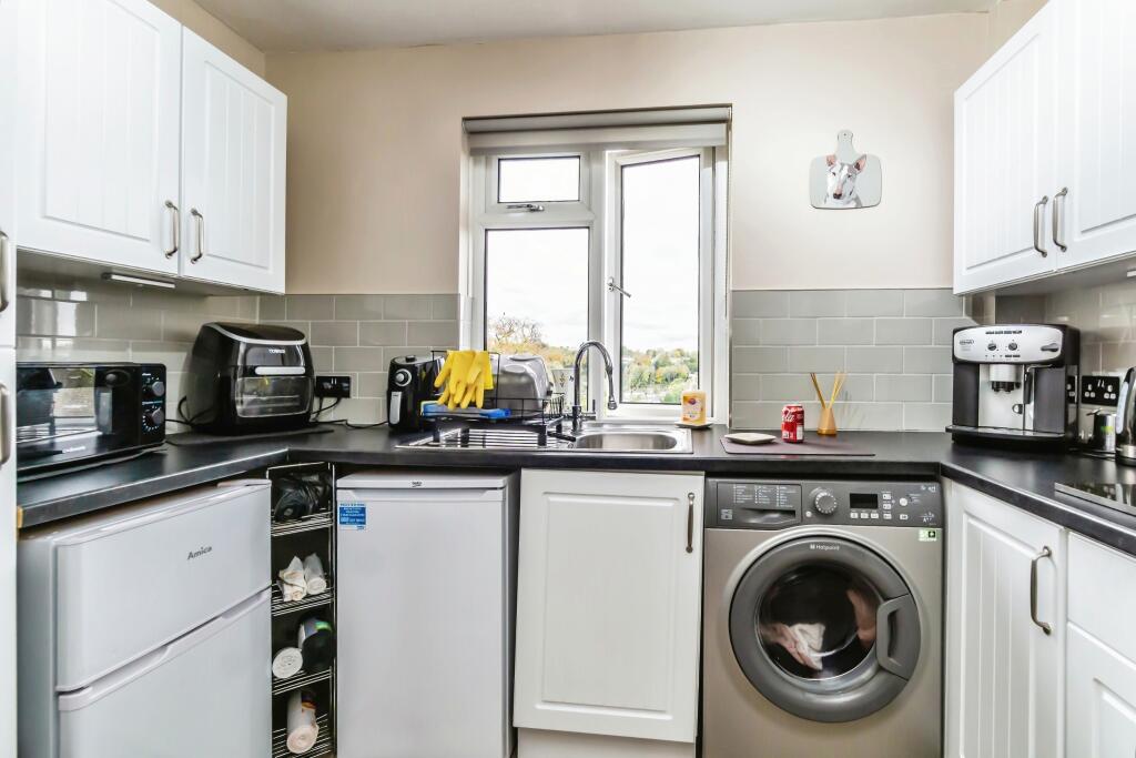 Additional image 8 of Abbotts Walk, Caterham, Surrey, CR3