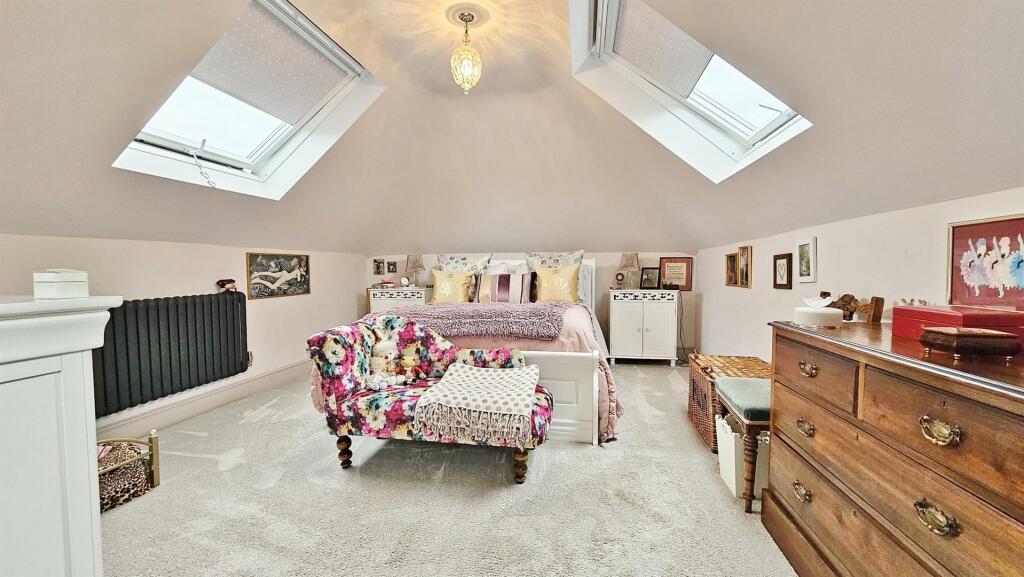 Additional image 19 of Harold Road, Frinton-On-Sea