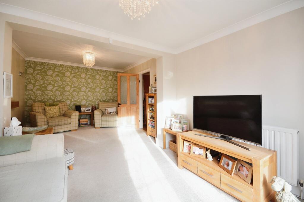 Additional image 4 of Deal Tree Bungalows, Doddinghurst, Brentwood