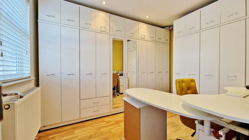 Additional image 29 of The Beach House, Green Lane, Walton On The Naze