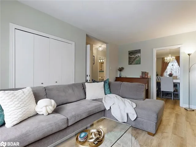 Additional image 9 of 16 Edinborough Crt