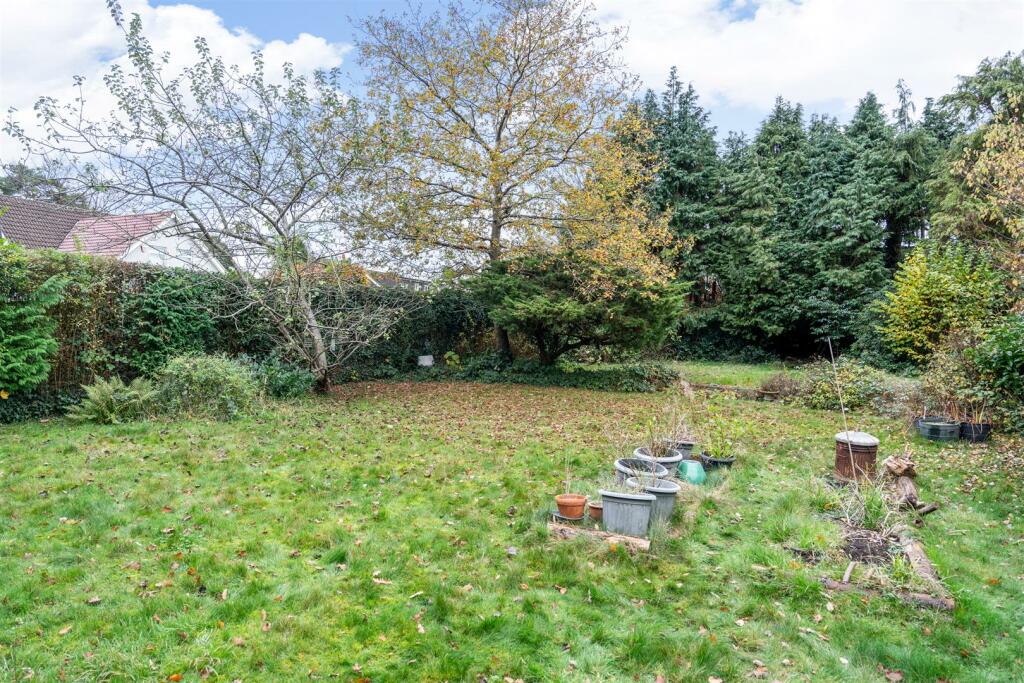 Additional image 13 of Whyteleafe Road, Caterham