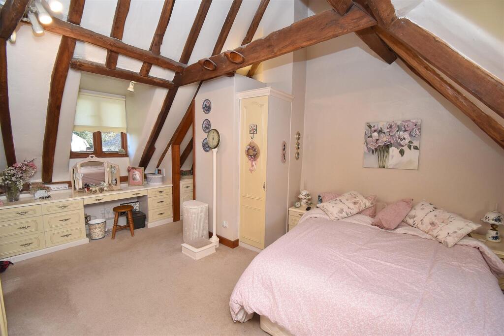 Additional image 7 of Copt Hill, Danbury