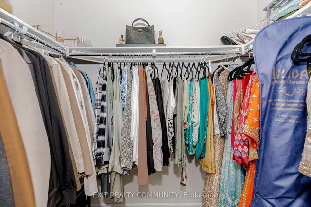 Additional image 17 of 31 Lola Cres