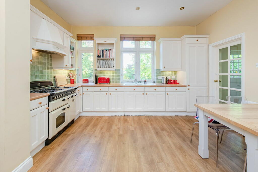 Additional image 11 of Queens Park Road, Caterham, CR3