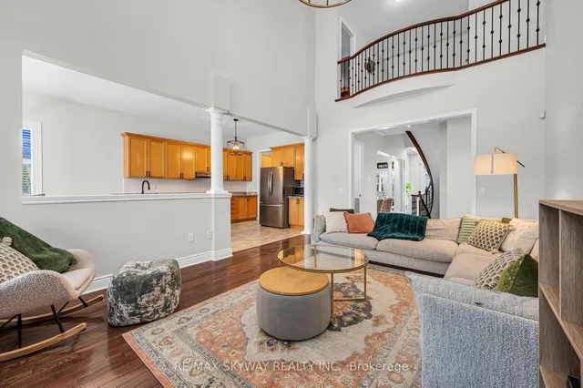 Additional image 13 of 9 Louvre Circ