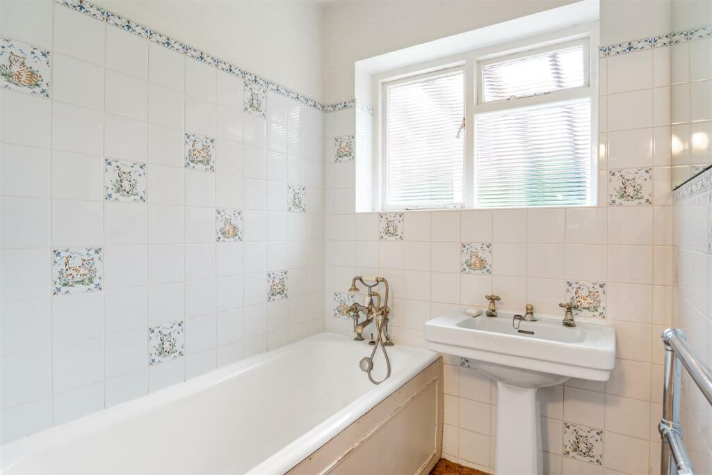 Additional image 11 of Whyteleafe Road, Caterham