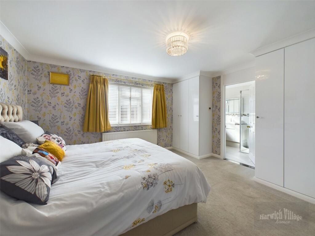 Additional image 4 of Whinfield Avenue, Dovercourt, Harwich, Essex, CO12