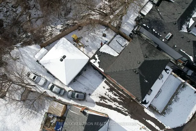 Additional image 17 of 16 Fox Pt