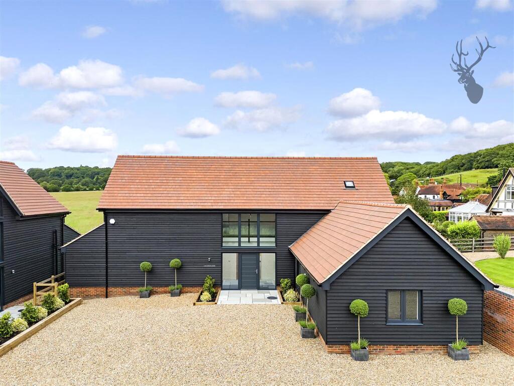 Additional image 39 of Lessington Barn, Theydon Mount