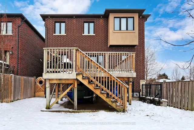 Additional image 35 of 696 Glengrove Ave