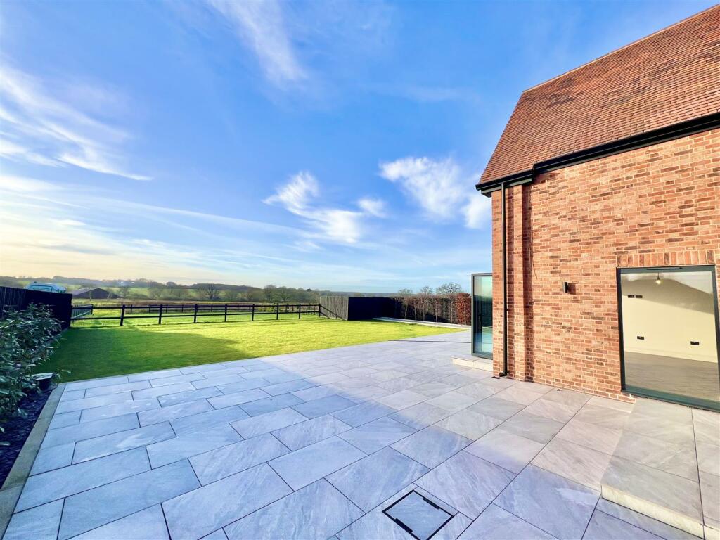 Additional image 21 of Ingatestone Road, Stock