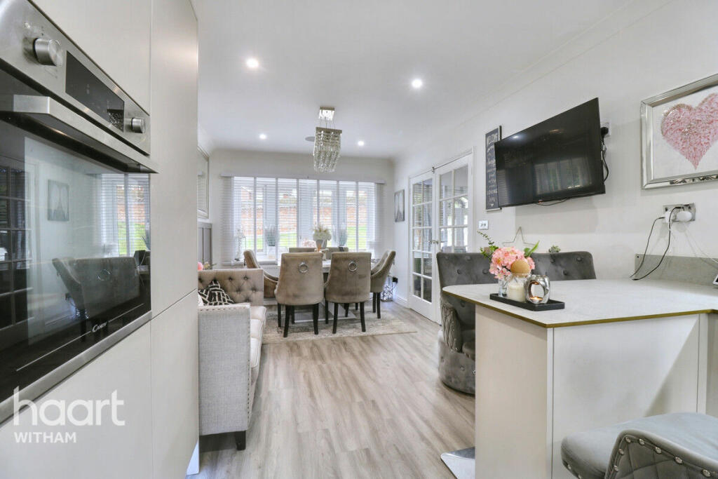 Additional image 9 of Powers Hall End, Witham