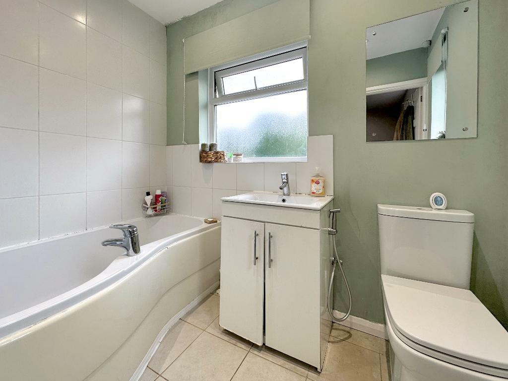 Additional image 15 of Sunnybank, Warlingham, Surrey, CR6 9SS
