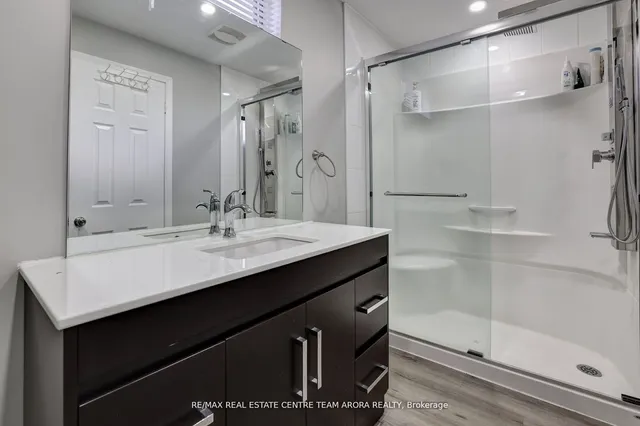 Additional image 26 of 14 Huttonville Dr