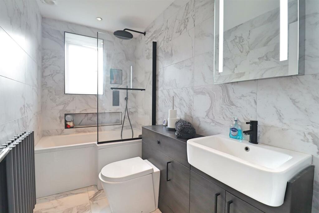 Additional image 18 of Grantham Avenue, Great Notley, Braintree