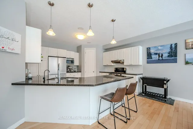 Additional image 9 of 127 Janine St