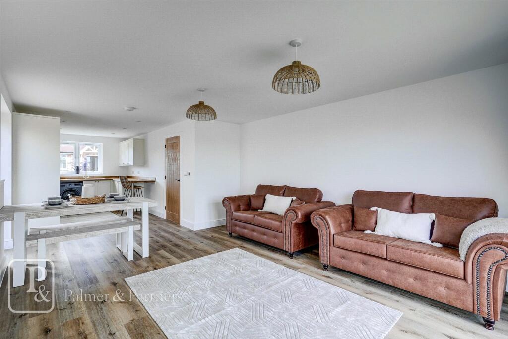 Additional image 16 of Madeleine Gardens, Great Holland, Frinton-On-Sea, CO13