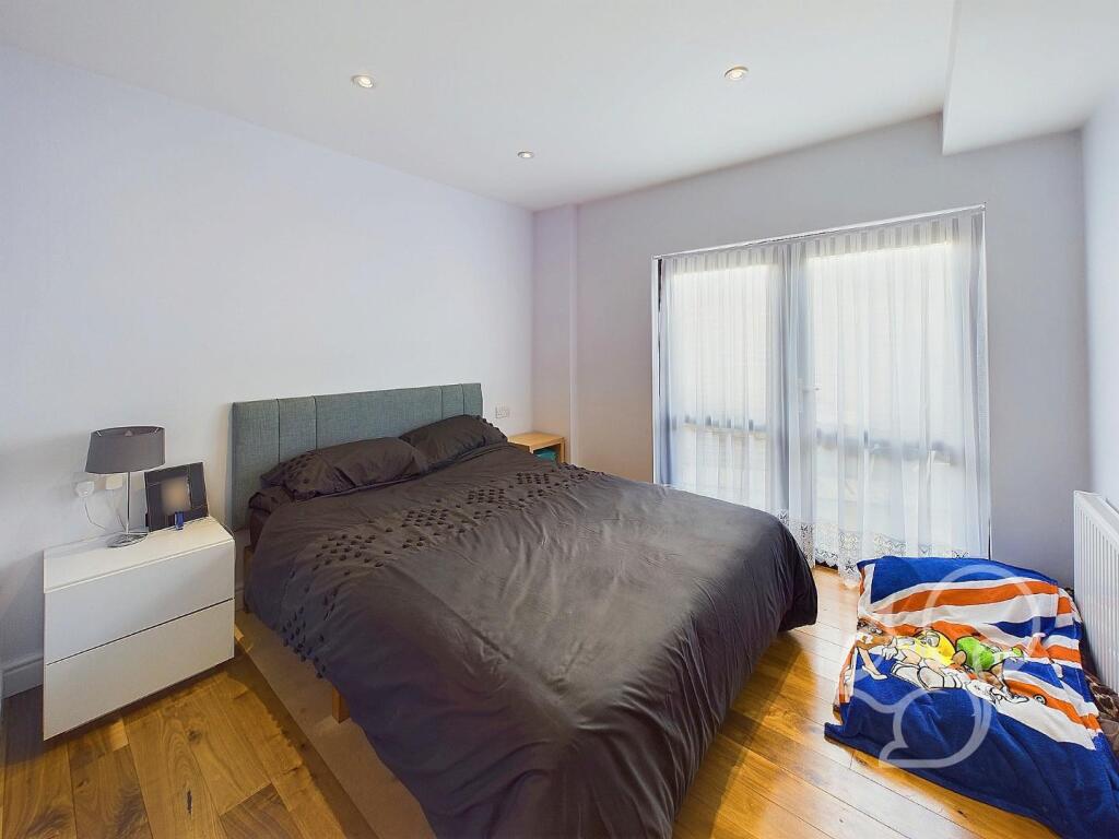 Additional image 37 of Hillside Road, Billericay