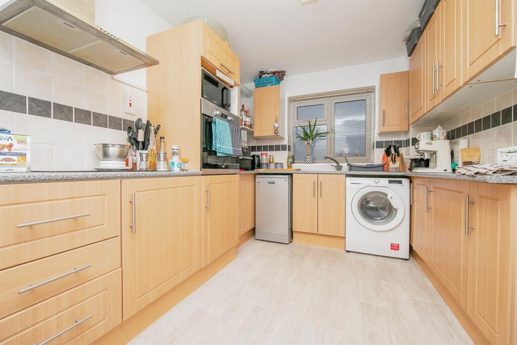 Additional image 5 of Kings Parade, Holland-On-Sea, Clacton-On-Sea