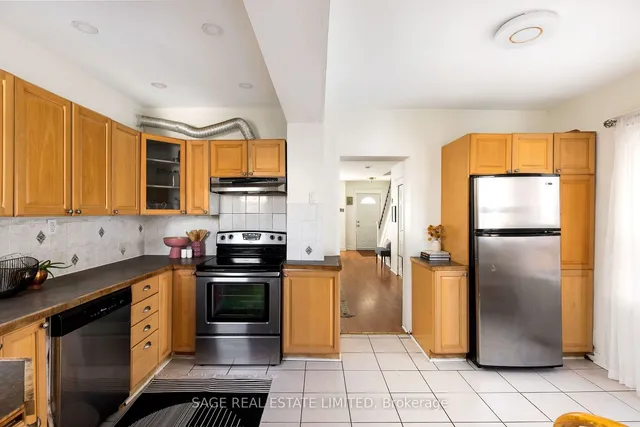 Additional image 13 of 16 Dentonia Park Ave