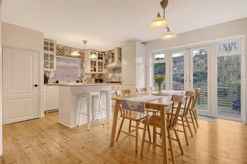 Additional image 16 of Hillside Road, Billericay, Essex, CM11