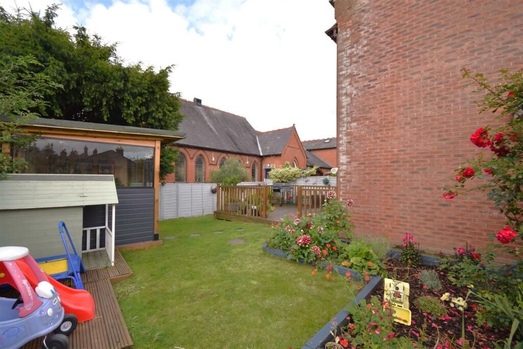 Additional image 21 of Neston Road, Willaston, Neston