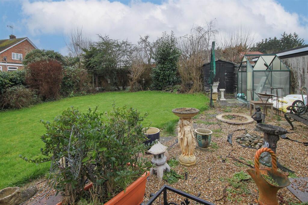 Additional image 19 of Walker Avenue, Fyfield, Ongar