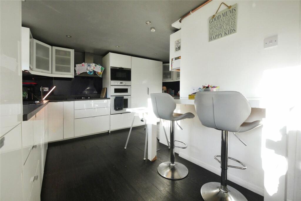 Additional image 3 of Woodland Way, Ongar, Essex, CM5